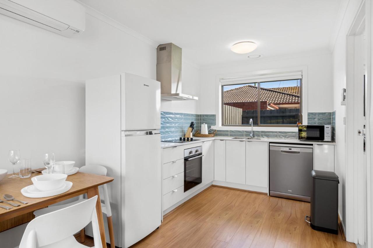 Wilson Executive By Geelong Short & Long Thomson
