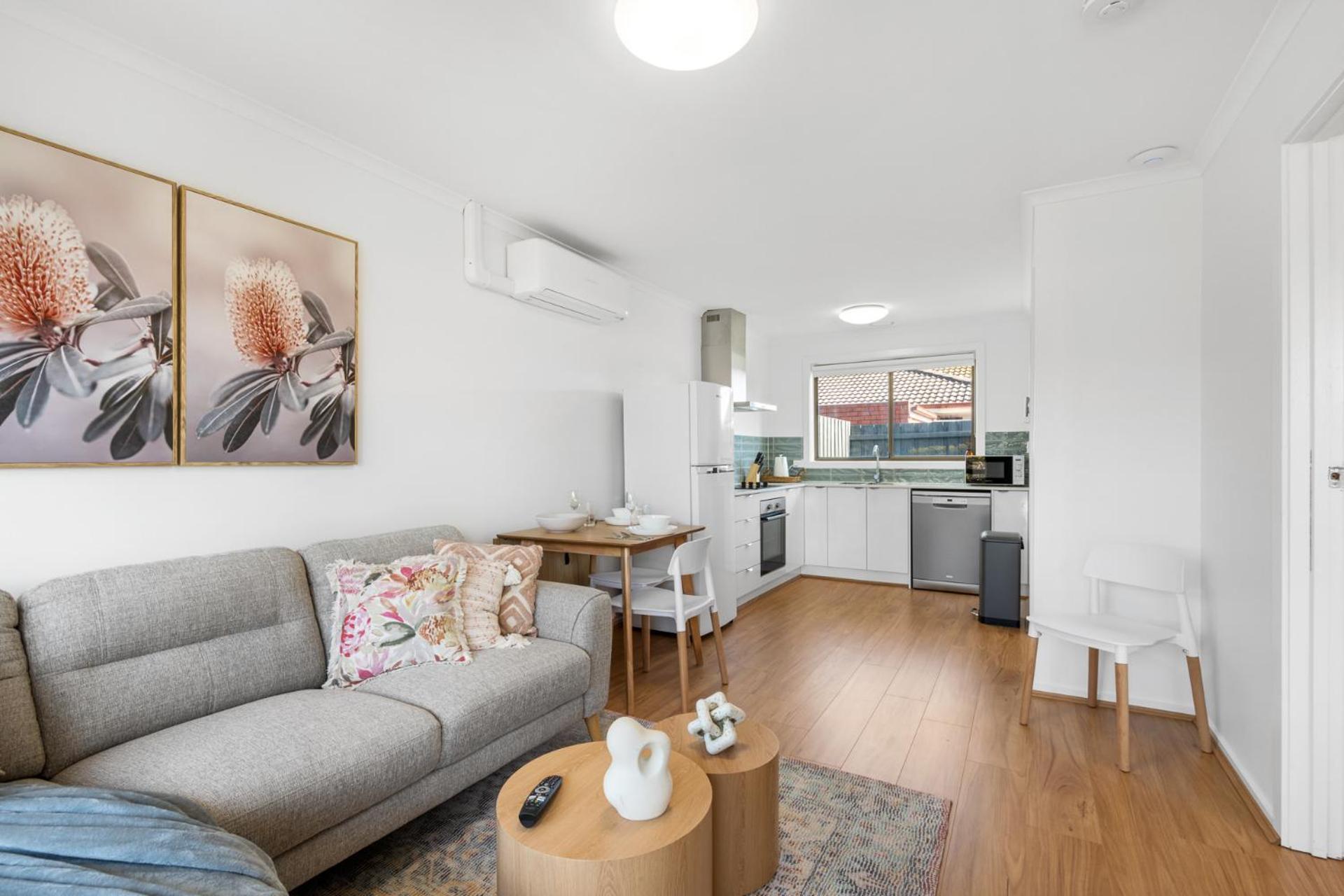 Wilson Executive By Geelong Short & Long * Thomson
